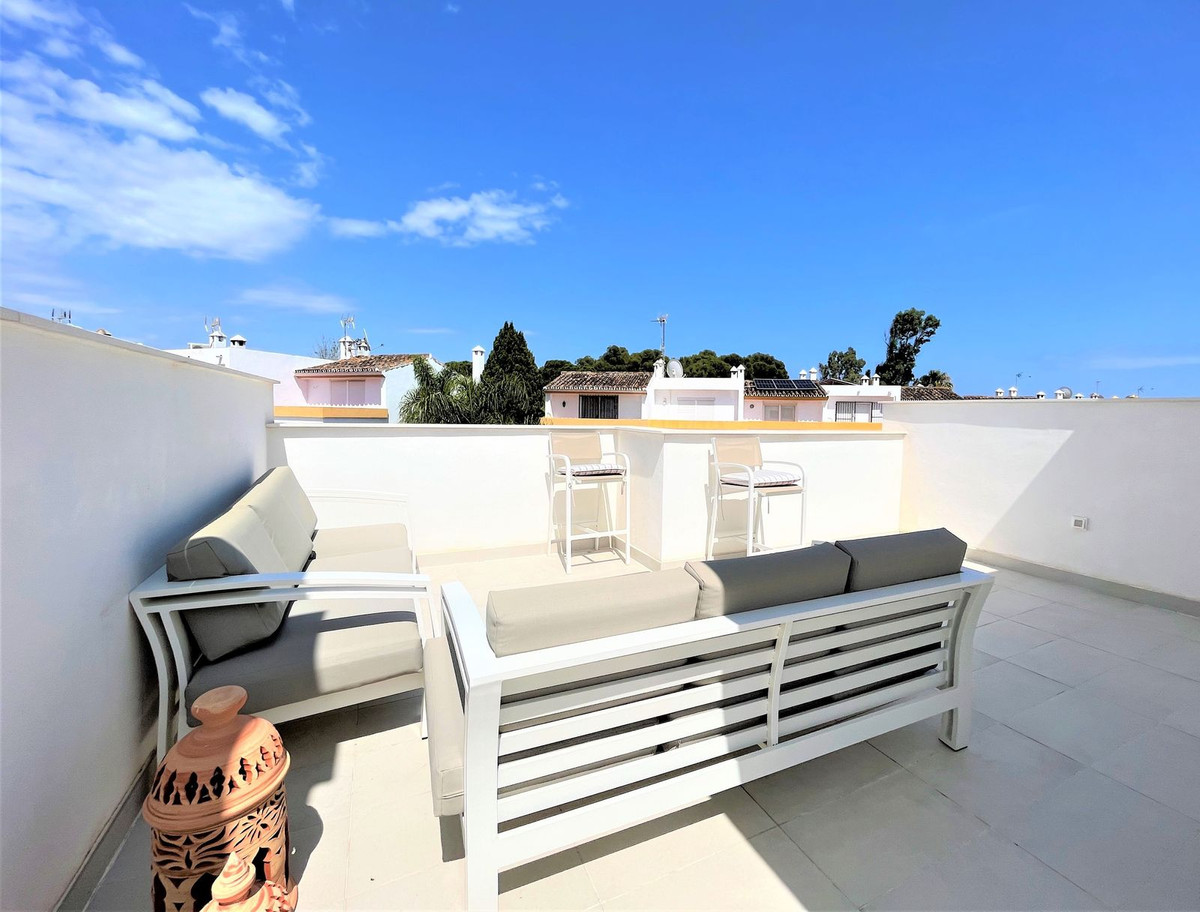 https://cdn.resales-online.com/public/u3l2ad5ic9/properties/1ced630df94a11edb6600217bc231ef4/w1200/41-0bdc8f07789df4609410591d8ac779d9.jpg?v=1685446148