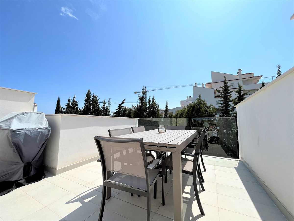 https://cdn.resales-online.com/public/u3l2ad5ic9/properties/1ced630df94a11edb6600217bc231ef4/w1200/42-3aa90f523689fc5a59d5d37badfe1b6f.jpg?v=1685446148