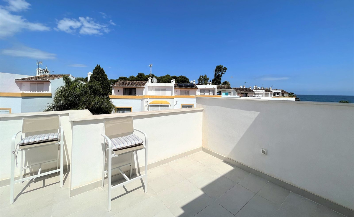 https://cdn.resales-online.com/public/u3l2ad5ic9/properties/1ced630df94a11edb6600217bc231ef4/w1200/48-995152433a6d9da26e318d14b54534ba.jpg?v=1685446148