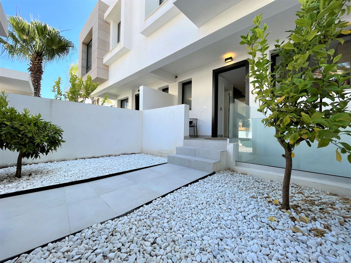 https://cdn.resales-online.com/public/u3l2ad5ic9/properties/1ced630df94a11edb6600217bc231ef4/w1200/57-55cd4b06d752ba6702add315b86f7c65.jpg?v=1685446148