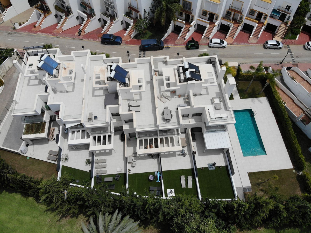 https://cdn.resales-online.com/public/u3l2ad5ic9/properties/1ced630df94a11edb6600217bc231ef4/w1200/66-95890ed4be6be9dc29a4cd54be782008.jpg?v=1685446148