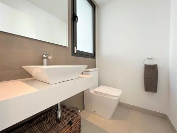 https://cdn.resales-online.com/public/u3l2ad5ic9/properties/1ced630df94a11edb6600217bc231ef4/w1200/17-dd5fcd4f0eb487dfa3803f7e20814c0e.jpg?v=1685446148