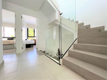https://cdn.resales-online.com/public/u3l2ad5ic9/properties/1ced630df94a11edb6600217bc231ef4/w1200/18-cc72f169493c096e712837ff5d8b6e41.jpg?v=1685446148