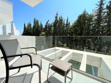 https://cdn.resales-online.com/public/u3l2ad5ic9/properties/1ced630df94a11edb6600217bc231ef4/w1200/23-79897b85162c6a486c7a4d1eb46924dd.jpg?v=1685446148