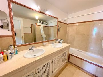 https://cdn.resales-online.com/public/u3l2ad5ic9/properties/1ced630df94a11edb6600217bc231ef4/w1200/4-c23c0f86247804fa50226aecd8b0b2c8.jpg?v=1685014818