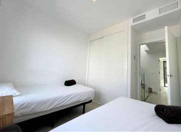 https://cdn.resales-online.com/public/u3l2ad5ic9/properties/1ced630df94a11edb6600217bc231ef4/w1200/34-2e8657844e540eba0189d71f472ffca9.jpg?v=1685446148