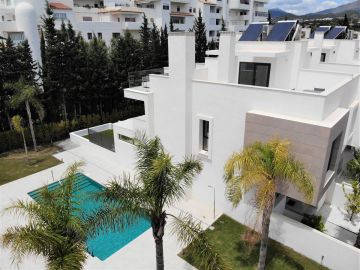 https://cdn.resales-online.com/public/u3l2ad5ic9/properties/1ced630df94a11edb6600217bc231ef4/w1200/60-728265b20bf114daa9caeca46e53b319.jpg?v=1685446148