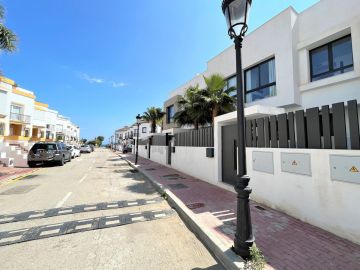 https://cdn.resales-online.com/public/u3l2ad5ic9/properties/1ced630df94a11edb6600217bc231ef4/w1200/62-472dc5689992f46940464f5451882d06.jpg?v=1685446148