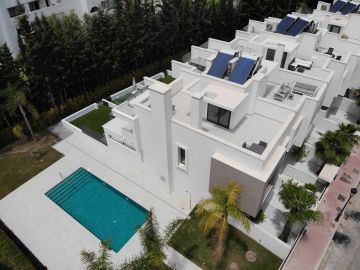 https://cdn.resales-online.com/public/u3l2ad5ic9/properties/1ced630df94a11edb6600217bc231ef4/w1200/64-007290d858e939c7b4c4023ae016965a.jpg?v=1685446148