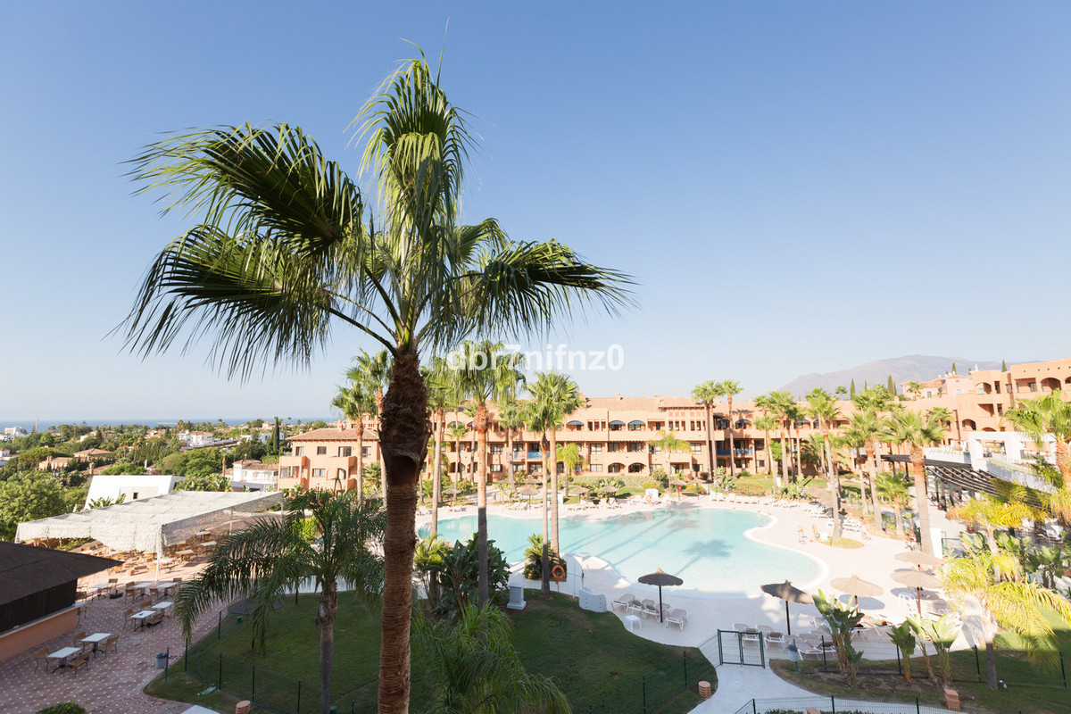 https://cdn.resales-online.com/public/dbr7nifnz0/properties/e0825a36c93911ed84bd0217bc231ef4/w1200/7-aa4cc561180b369757c0bb4af9886cd3.jpg?v=1679552193