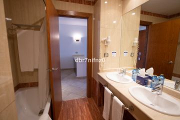 https://cdn.resales-online.com/public/dbr7nifnz0/properties/e0825a36c93911ed84bd0217bc231ef4/w1200/32-e7f90ea5feef5e01d64d74d6b6d8a834.jpg?v=1679552193