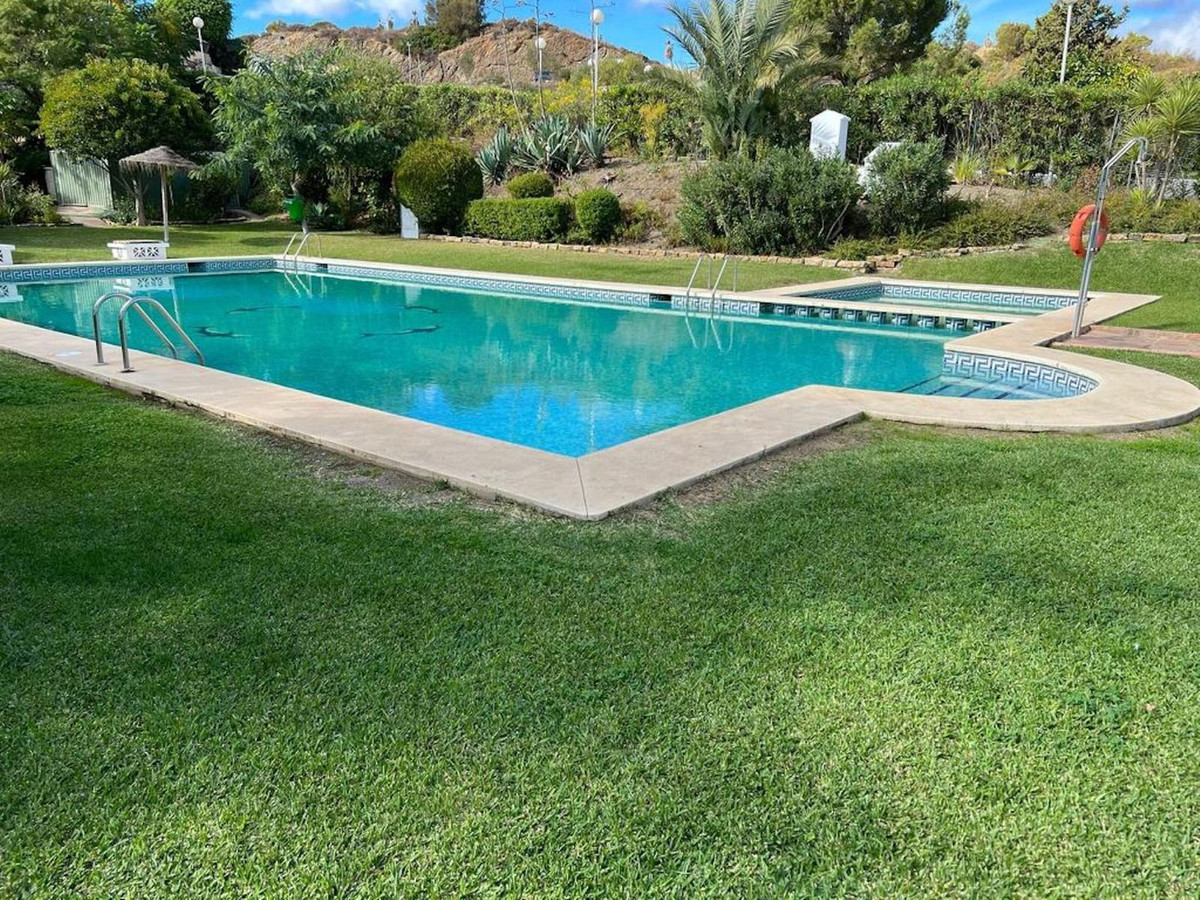 https://cdn.resales-online.com/public/tp6kmjsiau/properties/8b4cf0a997ef11eda53f0217bc231ef4/w1200/1-7980e48d732b6fc85c14b43b94d2aa54.jpg?v=1674135225