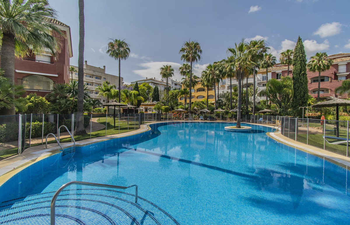 https://cdn.resales-online.com/public/vvmdwbkuht/properties/917b5444fe1311edb6600217bc231ef4/w1200/1-7980e48d732b6fc85c14b43b94d2aa54.jpg?v=1685387916
