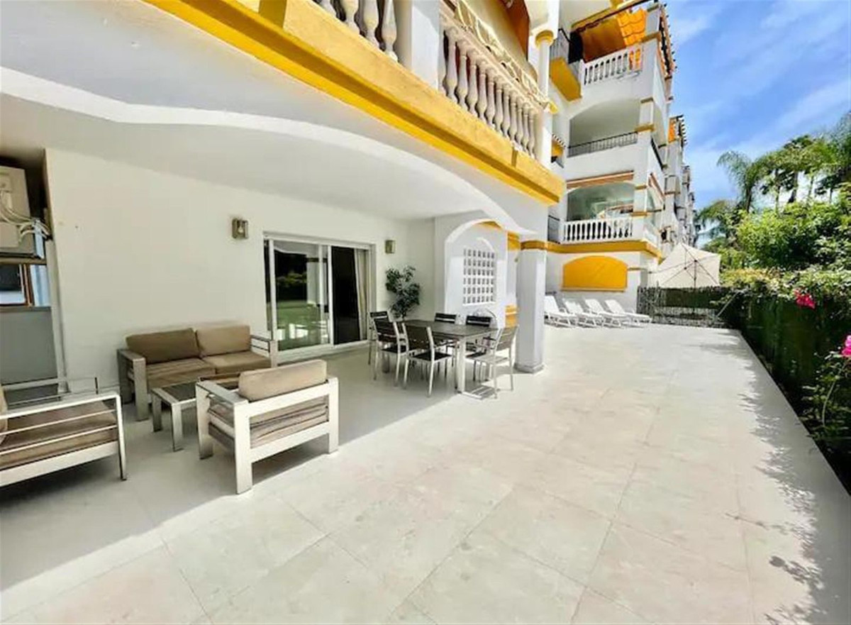 https://cdn.resales-online.com/public/9c125lukd5/properties/751a4e8ef63611edb6600217bc231ef4/w1200/1-7980e48d732b6fc85c14b43b94d2aa54.jpg?v=1684574640