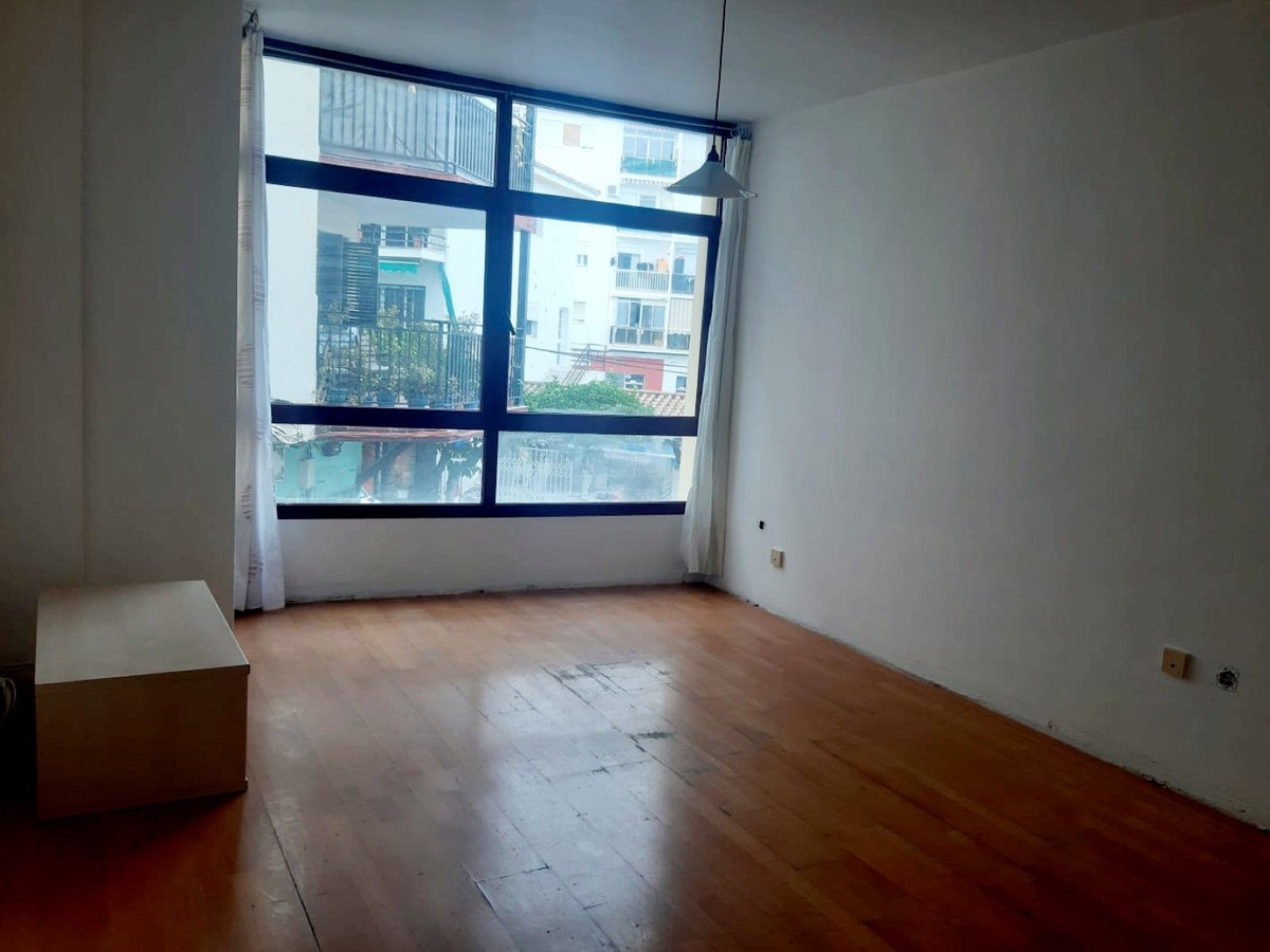 https://cdn.resales-online.com/public/38v5t3nduc/properties/e3099171ff9011edb6600217bc231ef4/w1200/1-7980e48d732b6fc85c14b43b94d2aa54.jpg?v=1685527631