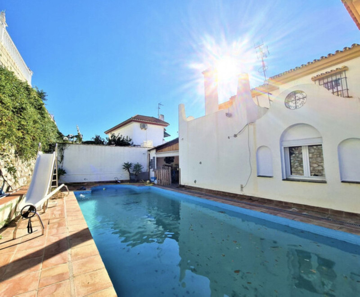 https://cdn.resales-online.com/public/lahrid967e/properties/7940f5f46c0111ed98460217bc231ef4/w1200/1-7980e48d732b6fc85c14b43b94d2aa54.jpg?v=1685528507