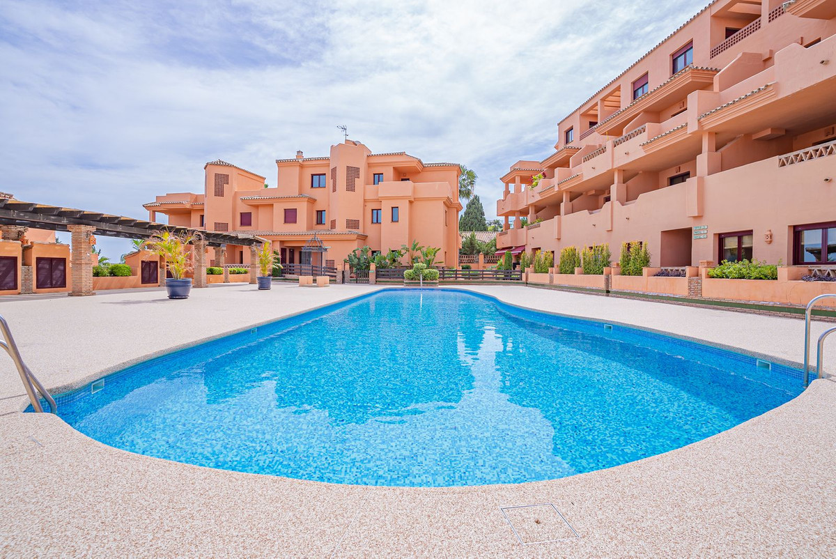 https://cdn.resales-online.com/public/wvndwbkuht/properties/b862946eeb3d11edb6600217bc231ef4/w1200/1-7980e48d732b6fc85c14b43b94d2aa54.jpg?v=1684928822