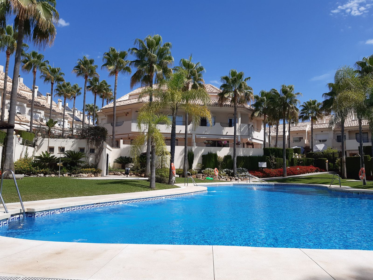 https://cdn.resales-online.com/public/b73t68n0nn/properties/0a61286c2f6211edad230217bc231ef4/w1200/1-7980e48d732b6fc85c14b43b94d2aa54.jpg?v=1680345337