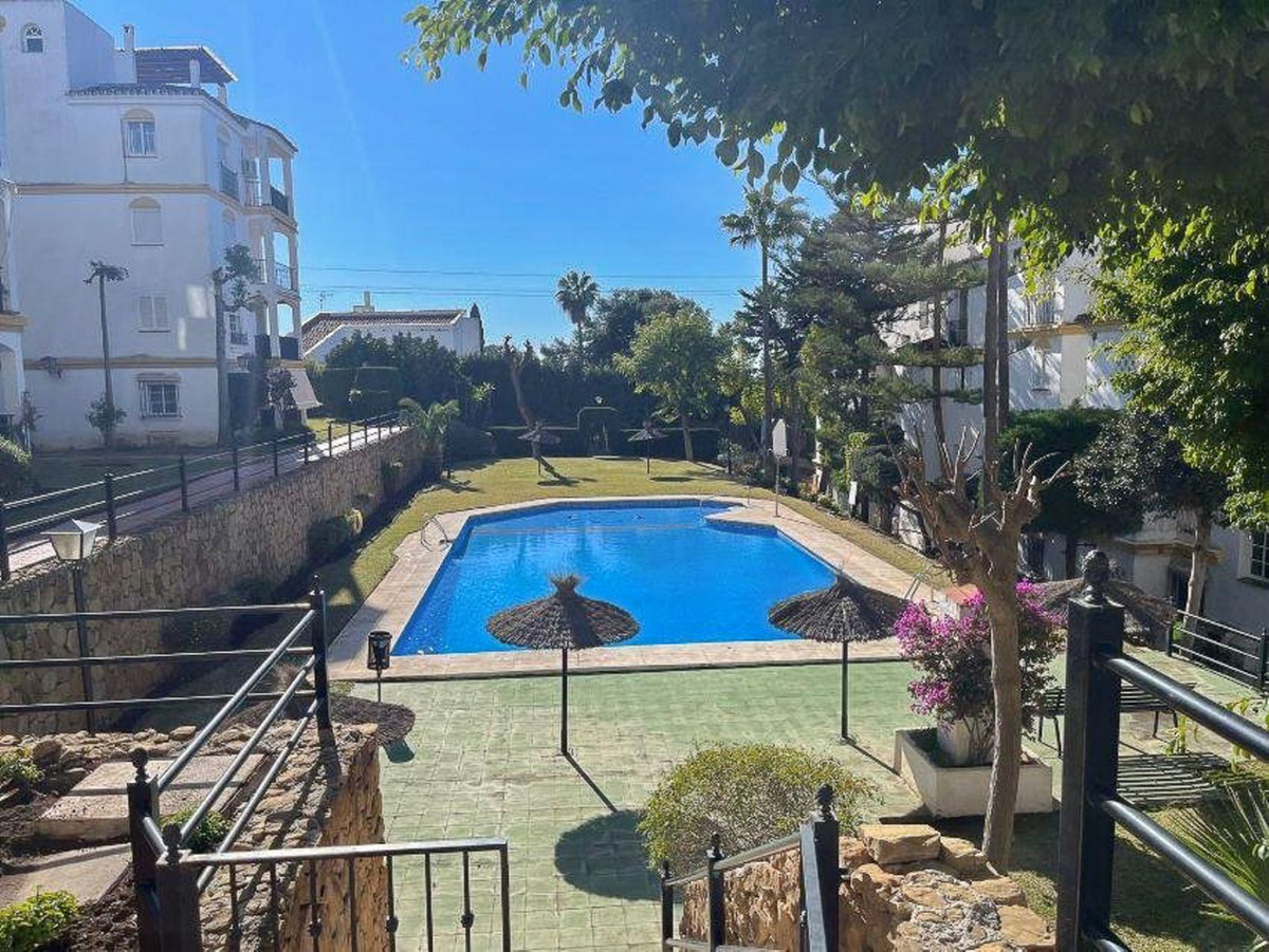 https://cdn.resales-online.com/public/6pcoehzhpl/properties/ffcc44ef037911eeb6600217bc231ef4/w1200/1-7980e48d732b6fc85c14b43b94d2aa54.jpg?v=1686823375