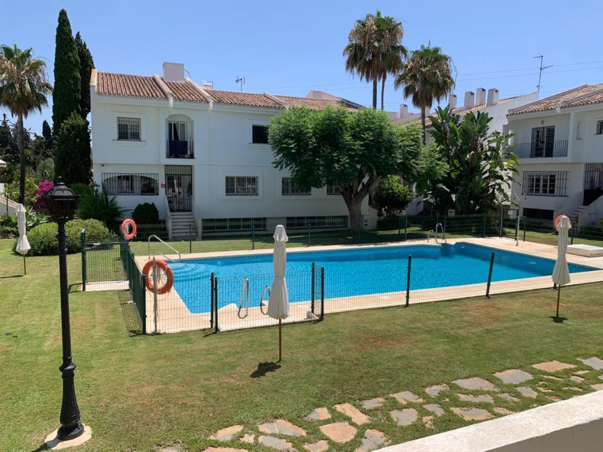 https://cdn.resales-online.com/public/jke8v5rm25/properties/f1a5a69910f911eea7b50217bc231ef4/w1200/1-7980e48d732b6fc85c14b43b94d2aa54.jpg?v=1687442737