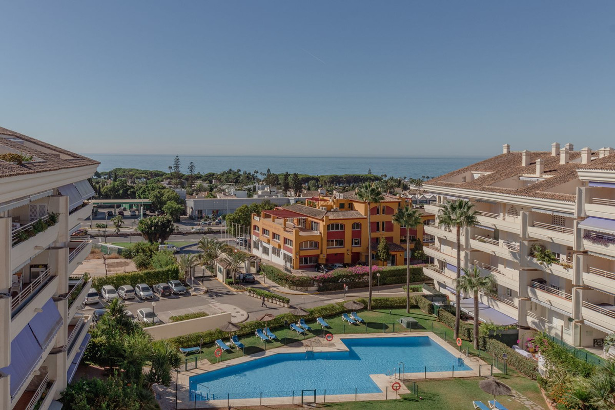https://cdn.resales-online.com/public/1oq5or1ymv/properties/ac1e159b15e311eea7b50217bc231ef4/w1200/1-7980e48d732b6fc85c14b43b94d2aa54.jpg?v=1687981609