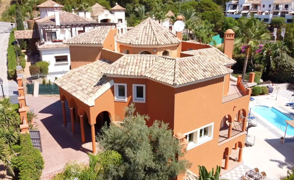 https://cdn.resales-online.com/public/iri9q5dl17/properties/2899d7d32d2011edad230217bc231ef4/w1200/1-7980e48d732b6fc85c14b43b94d2aa54.jpg?v=1678294084