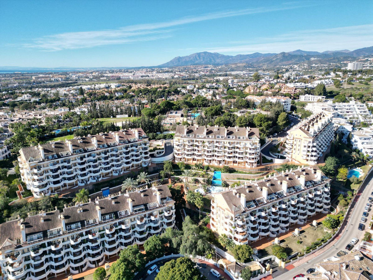 https://cdn.resales-online.com/public/9mlcqsu51l/properties/05fbf862f35111edb6600217bc231ef4/w1200/1-7980e48d732b6fc85c14b43b94d2aa54.jpg?v=1684182568