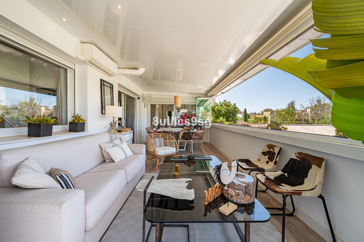 https://cdn.resales-online.com/public/8utllcs9sg/properties/40c4ca92170811eea7b50217bc231ef4/w1200/42-3aa90f523689fc5a59d5d37badfe1b6f.jpg?v=1688107070