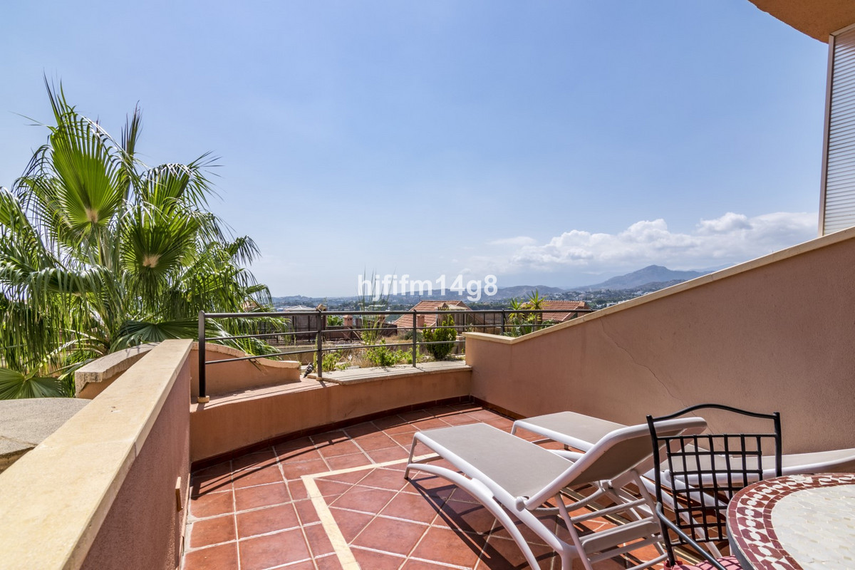 https://cdn.resales-online.com/public/hjfifm14g8/properties/9347c9571c8c11eea7b50217bc231ef4/w1200/1-7980e48d732b6fc85c14b43b94d2aa54.jpg?v=1688713658