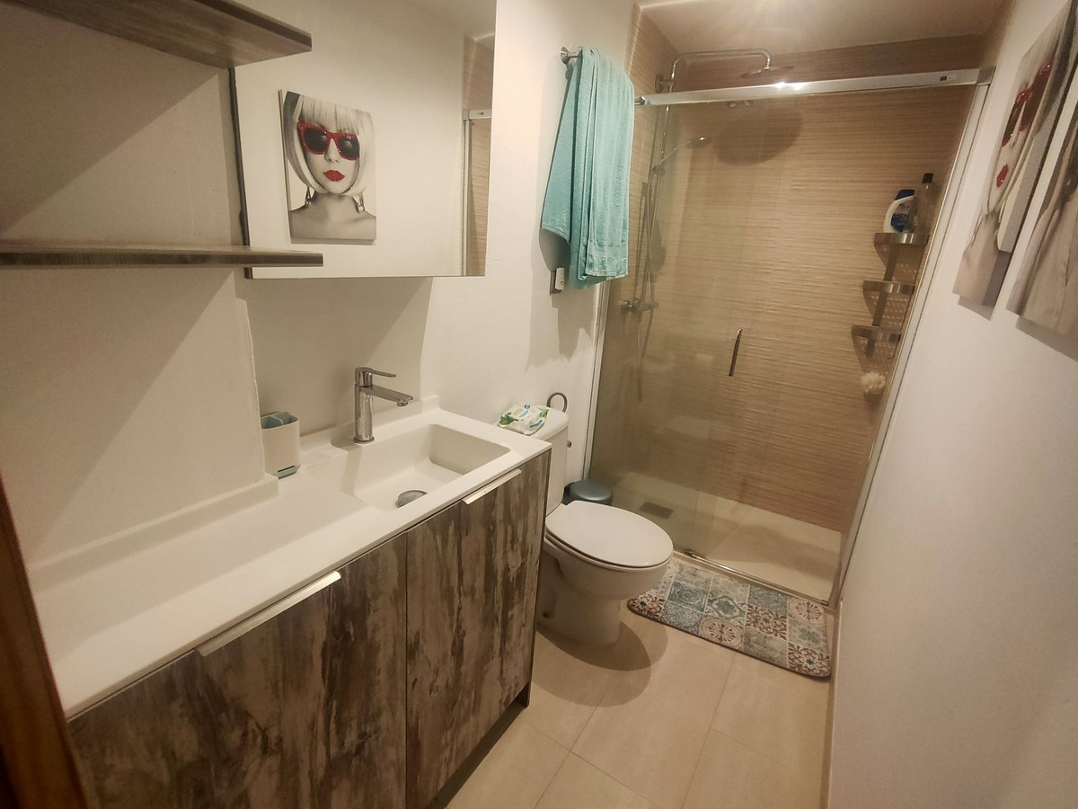 https://cdn.resales-online.com/public/dbr7nhfnz0/properties/7cbf467922f711eea7b50217bc231ef4/w1200/36-be7efbbd8b294061d3f27cb7c37865bb.jpg?v=1689420065