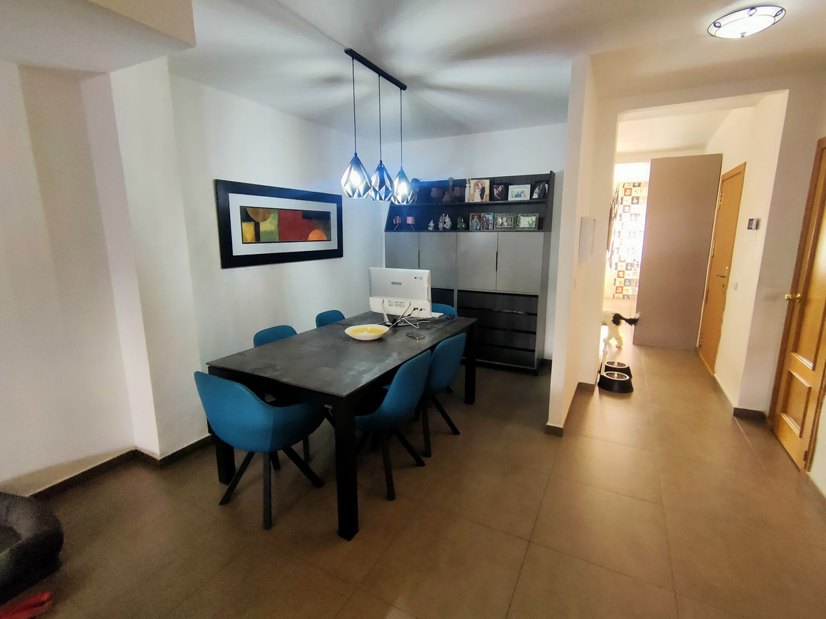 https://cdn.resales-online.com/public/dbr7nhfnz0/properties/7cbf467922f711eea7b50217bc231ef4/w1200/41-0bdc8f07789df4609410591d8ac779d9.jpg?v=1689420065