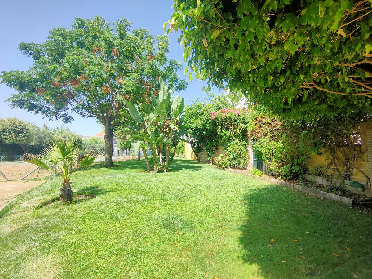 https://cdn.resales-online.com/public/dbr7nhfnz0/properties/7cbf467922f711eea7b50217bc231ef4/w1200/44-a9b00fef606e1a421f9431575315bbcb.jpg?v=1689420065