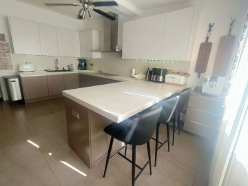 https://cdn.resales-online.com/public/dbr7nhfnz0/properties/7cbf467922f711eea7b50217bc231ef4/w1200/1-7980e48d732b6fc85c14b43b94d2aa54.jpg?v=1689420065