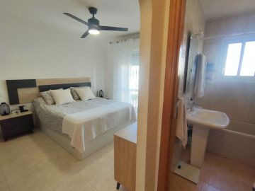 https://cdn.resales-online.com/public/dbr7nhfnz0/properties/7cbf467922f711eea7b50217bc231ef4/w1200/18-cc72f169493c096e712837ff5d8b6e41.jpg?v=1689420065