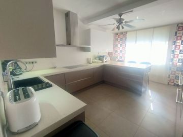 https://cdn.resales-online.com/public/dbr7nhfnz0/properties/7cbf467922f711eea7b50217bc231ef4/w1200/7-aa4cc561180b369757c0bb4af9886cd3.jpg?v=1689420065