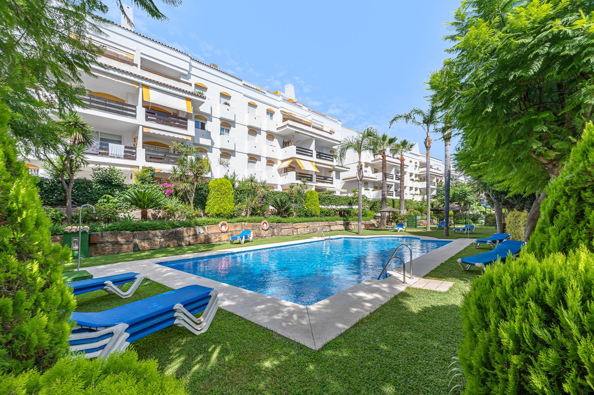 https://cdn.resales-online.com/public/cd9pzuj89n/properties/c0bb09692a3611eea7b50217bc231ef4/w1200/1-7980e48d732b6fc85c14b43b94d2aa54.jpg?v=1690216173
