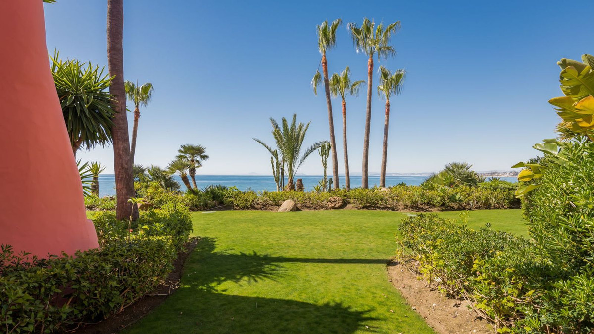 https://cdn.resales-online.com/public/dhqxclc4m2/properties/658adabb2b2c11eea7b50217bc231ef4/w1200/1-7980e48d732b6fc85c14b43b94d2aa54.jpg?v=1690322008