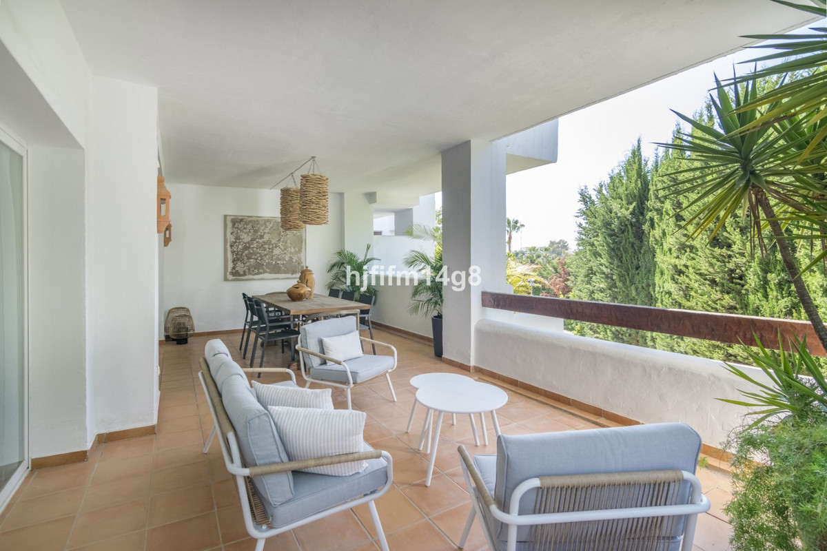 https://cdn.resales-online.com/public/hjfifm14g8/properties/f5066673303111eea7b50217bc231ef4/w1200/1-7980e48d732b6fc85c14b43b94d2aa54.jpg?v=1690873761