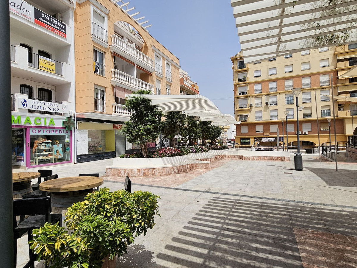 https://cdn.resales-online.com/public/onqgbg2a0k/properties/a9f948b1378211eea7b50217bc231ef4/w1200/1-7980e48d732b6fc85c14b43b94d2aa54.jpg?v=1691679865