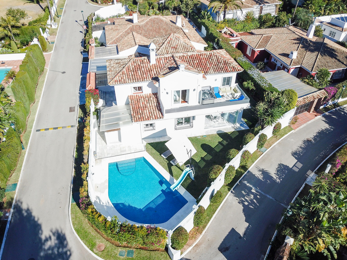 https://cdn.resales-online.com/public/u188grjkd5/properties/1b9a139aa74511eca97d0217bc231ef4/w1200/1-7980e48d732b6fc85c14b43b94d2aa54.jpg?v=1692425313