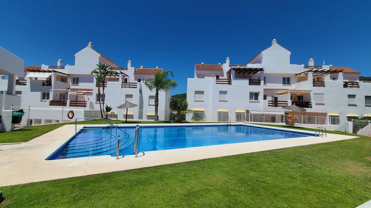 https://cdn.resales-online.com/public/cz2fz3c0x8/properties/8bb0172e40d111eea6080217bc231ef4/w1200/1-7980e48d732b6fc85c14b43b94d2aa54.jpg?v=1692867419