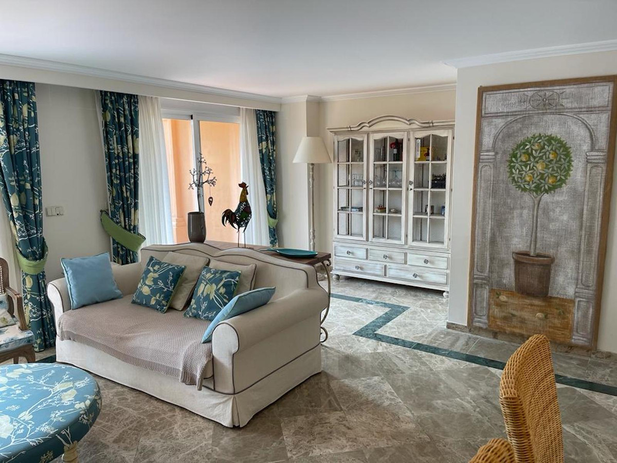 https://cdn.resales-online.com/public/srkj52ppih/properties/099e8ac53ab311eea7b50217bc231ef4/w1200/1-7980e48d732b6fc85c14b43b94d2aa54.jpg?v=1692028713