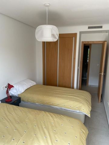 https://cdn.resales-online.com/public/mp8zxt75jy/properties/4da0890b440811eea6080217bc231ef4/w1200/13-5fd73dea700db77384c091ca9818b1a9.jpg?v=1693055909