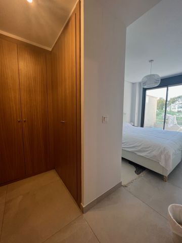 https://cdn.resales-online.com/public/mp8zxt75jy/properties/4da0890b440811eea6080217bc231ef4/w1200/17-dd5fcd4f0eb487dfa3803f7e20814c0e.jpg?v=1693055909