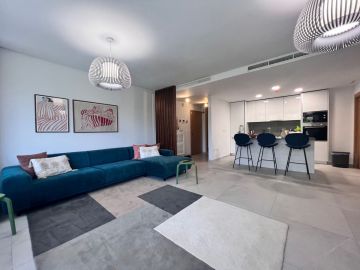 https://cdn.resales-online.com/public/mp8zxt75jy/properties/4da0890b440811eea6080217bc231ef4/w1200/3-e898b2bb2a2fdfd06d2c39894dce8316.jpg?v=1693055909