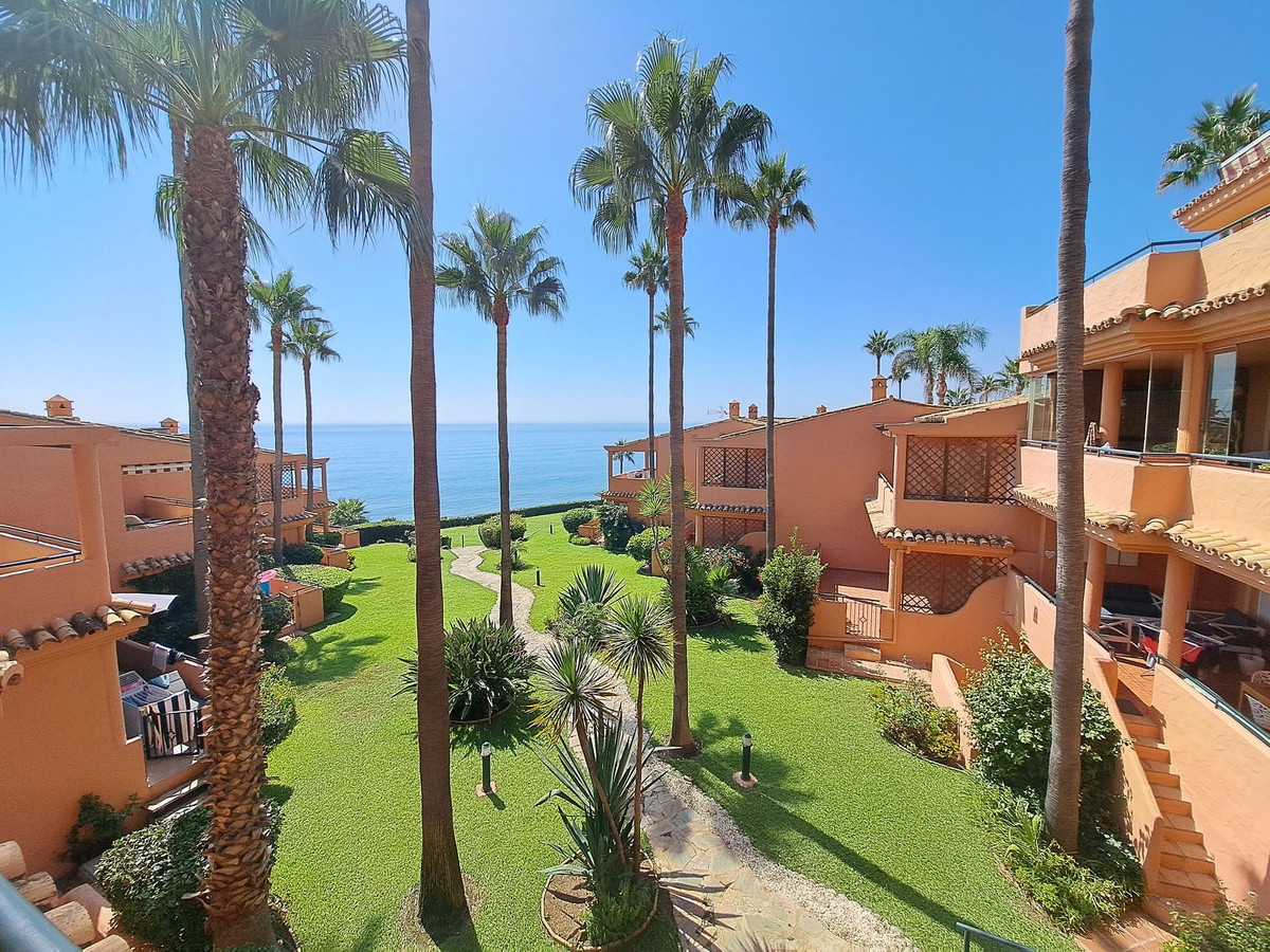 https://cdn.resales-online.com/public/fhbs4xmacq/properties/6250119b47e211eea6080217bc231ef4/w1200/1-7980e48d732b6fc85c14b43b94d2aa54.jpg?v=1693479192