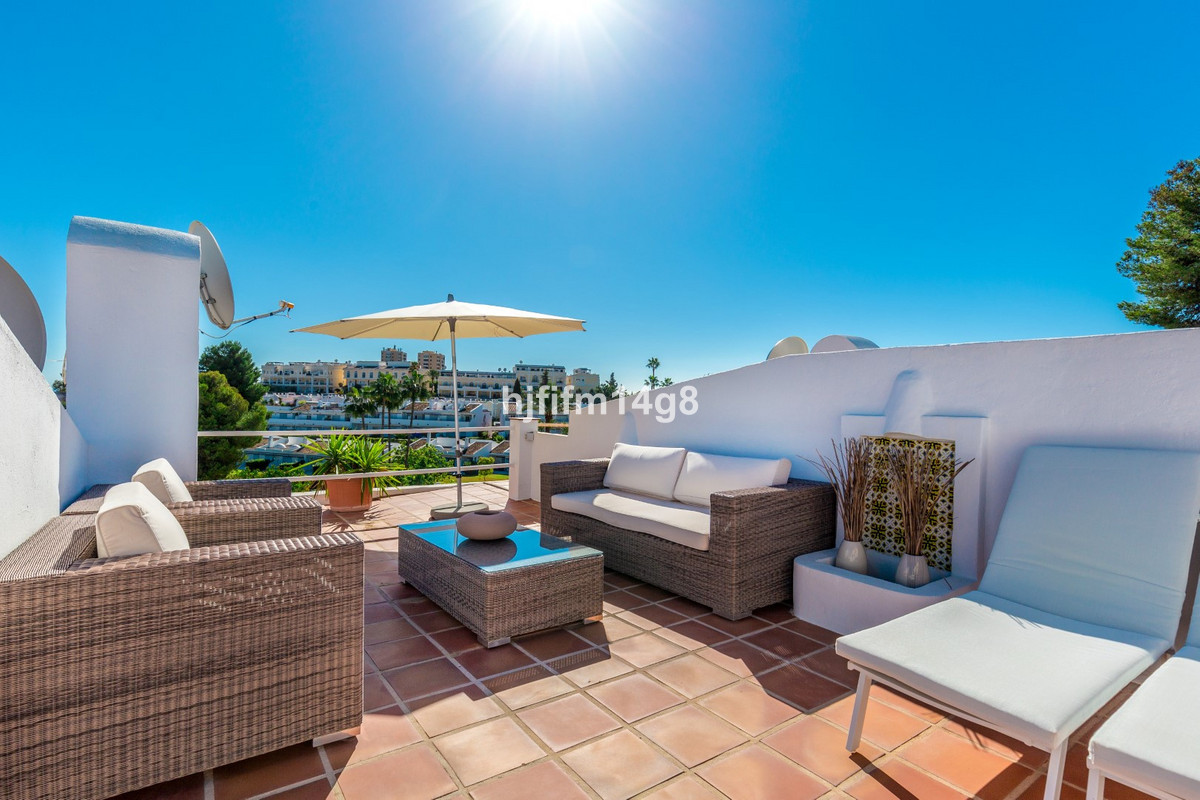 https://cdn.resales-online.com/public/hjfifm14g8/properties/5dbfbbde463211eea6080217bc231ef4/w1200/1-7980e48d732b6fc85c14b43b94d2aa54.jpg?v=1693292862