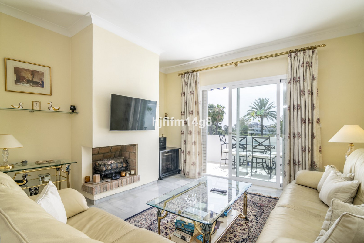 https://cdn.resales-online.com/public/hjfifm14g8/properties/39da9e2c1fb111eea7b50217bc231ef4/w1200/1-7980e48d732b6fc85c14b43b94d2aa54.jpg?v=1689059253