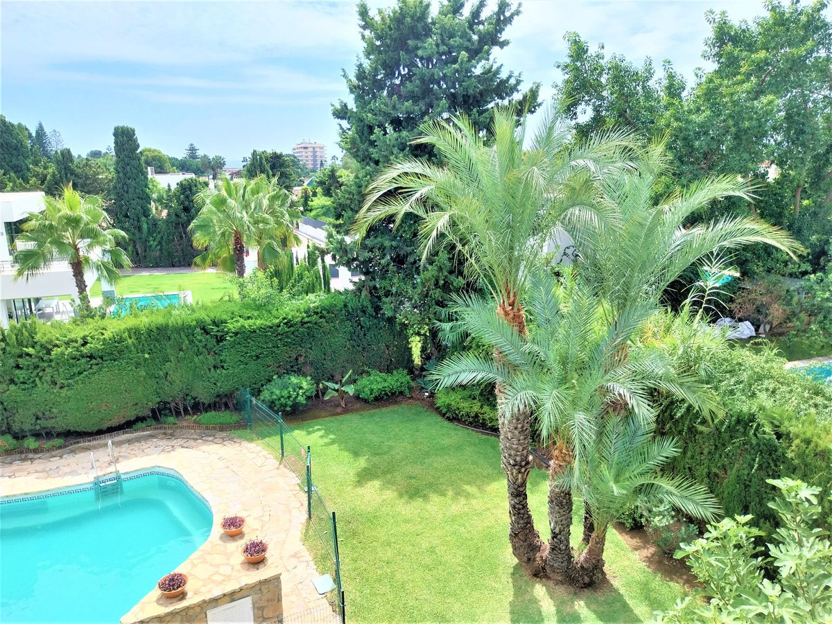 https://cdn.resales-online.com/public/9fkmme21ui/properties/e0e9e95a4b2c11eea6080217bc231ef4/w1200/1-7980e48d732b6fc85c14b43b94d2aa54.jpg?v=1693842347