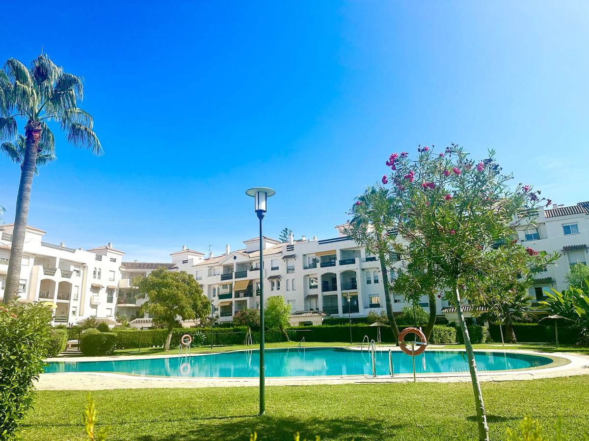 https://cdn.resales-online.com/public/a5ssrfvfdl/properties/f98e58d74c0911eea6080217bc231ef4/w1200/1-7980e48d732b6fc85c14b43b94d2aa54.jpg?v=1693938024